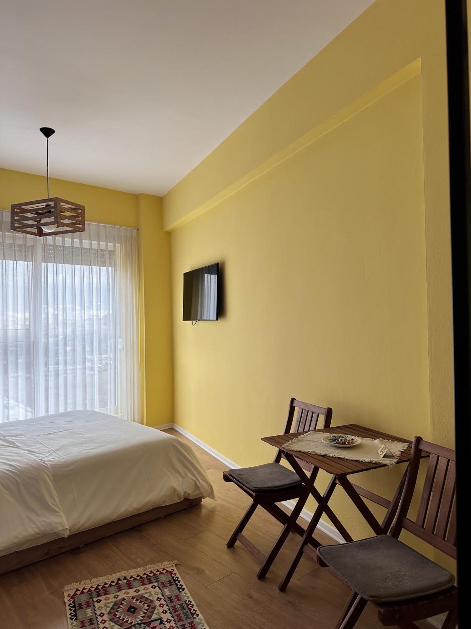 Bed and Breakfast 107 Dreams Тирана Экстерьер фото