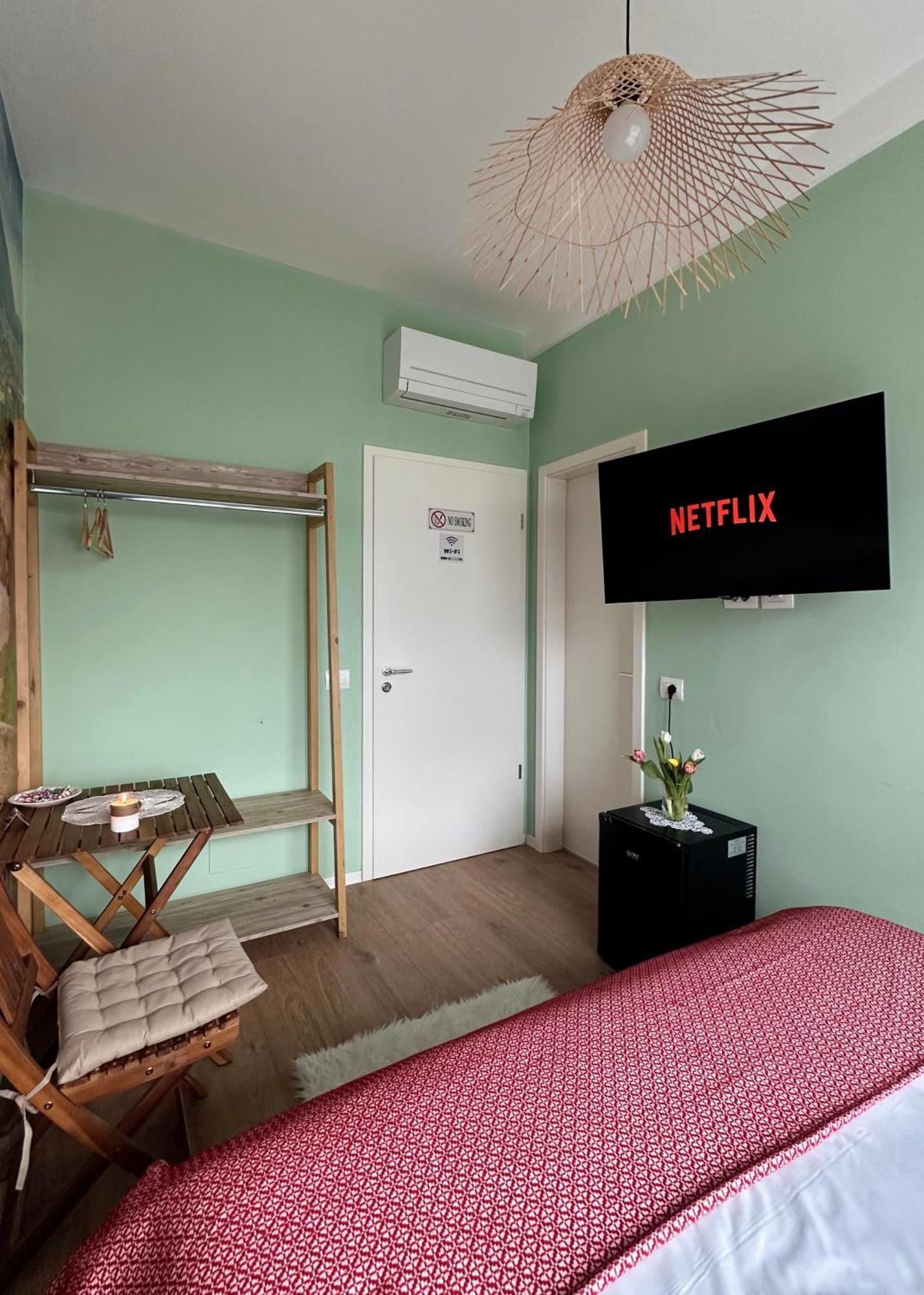 Bed and Breakfast 107 Dreams Тирана Экстерьер фото
