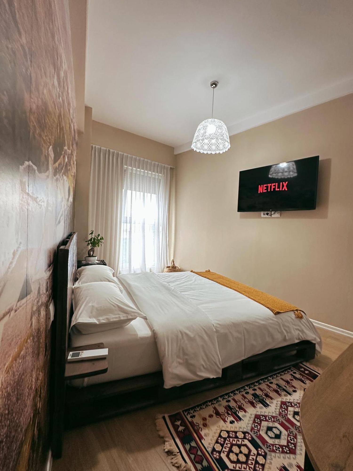 Bed and Breakfast 107 Dreams Тирана Экстерьер фото
